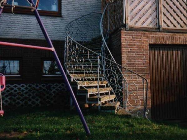 Treppe-zur-Terrasse.jpg